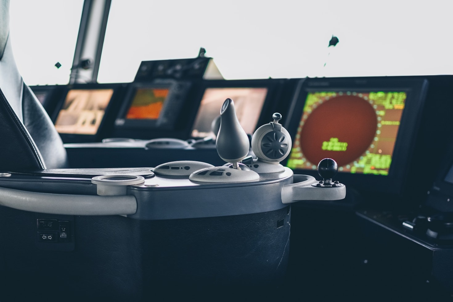 Mastering Modern ECDIS & Radar Target Tracking (ARPA)